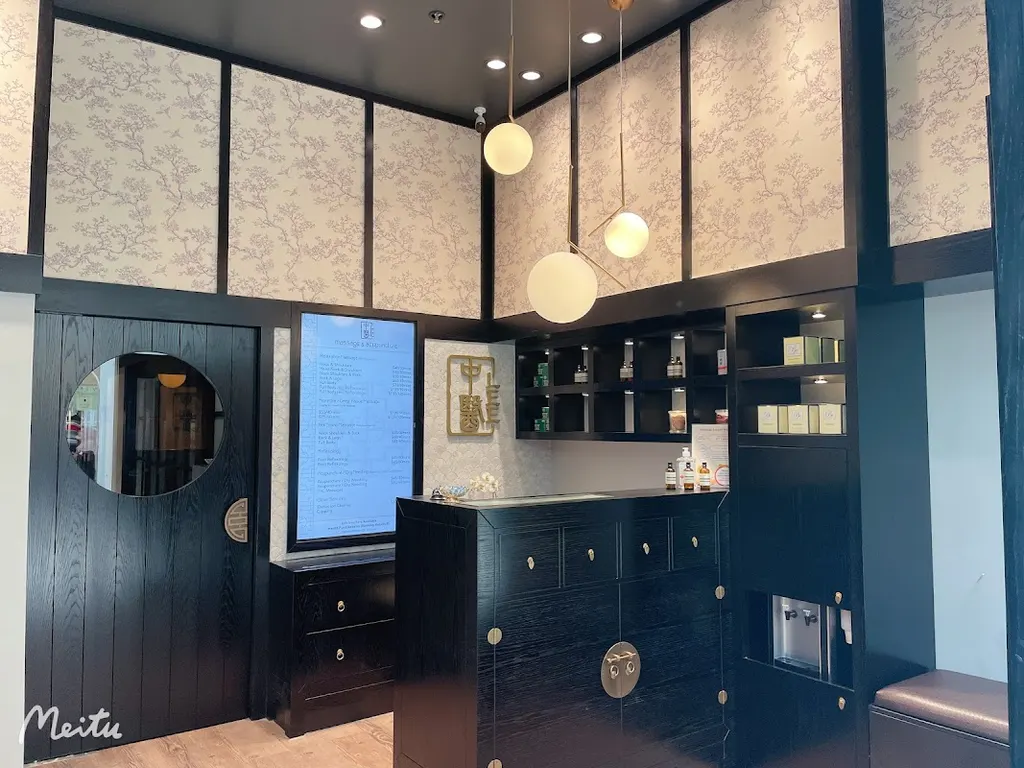 Lee Massage & Acupuncture Stockland Wetherill Park II — Massage spa in Wetherill Park